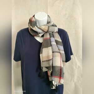 NWT Vera Bradley Scarf Rectangle Oblong Perfectly Plaid Tassel